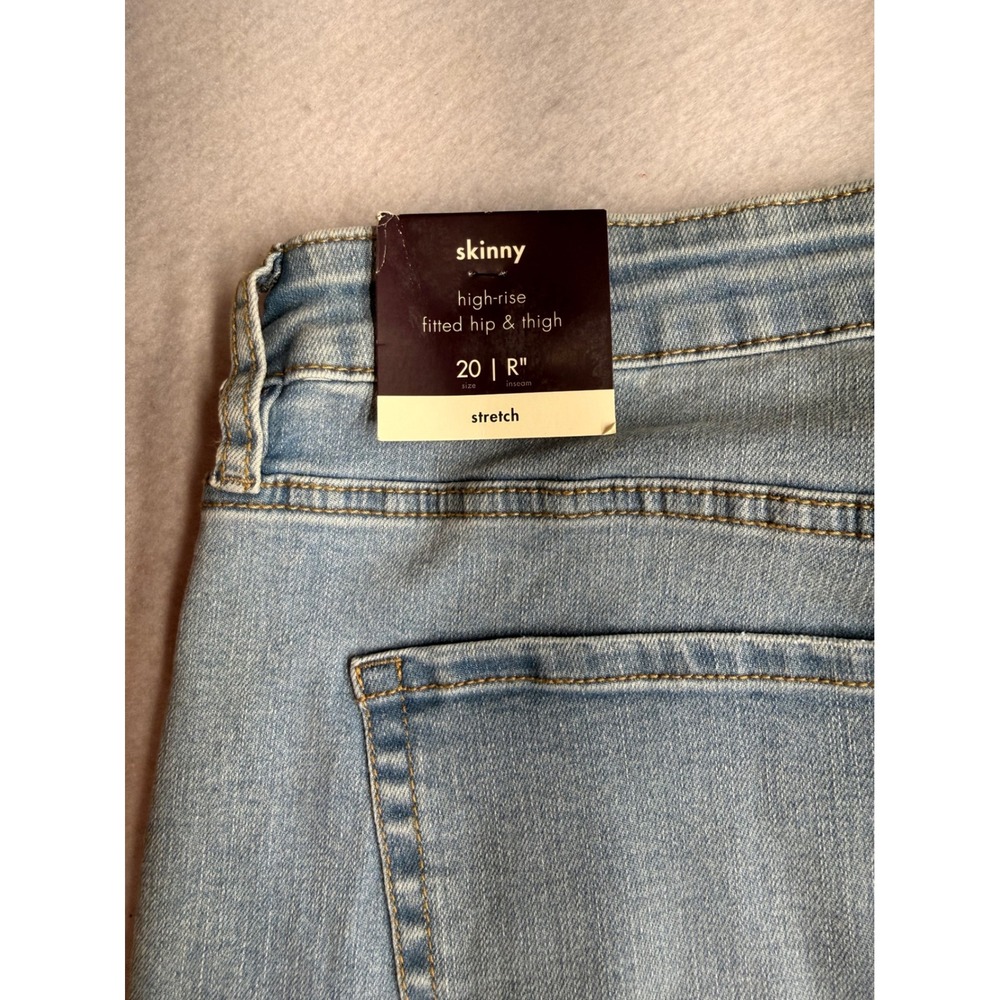 Ava & Viv Women Blue High Rise Skinny Jeans Light Wash Distressed Size 20 R - Picture 4 of 9
